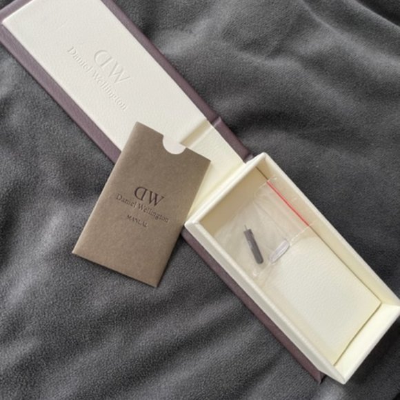 Daniel Wellington Classic Winchester Watch with crystal (BNWT) - Picture 6 of 8